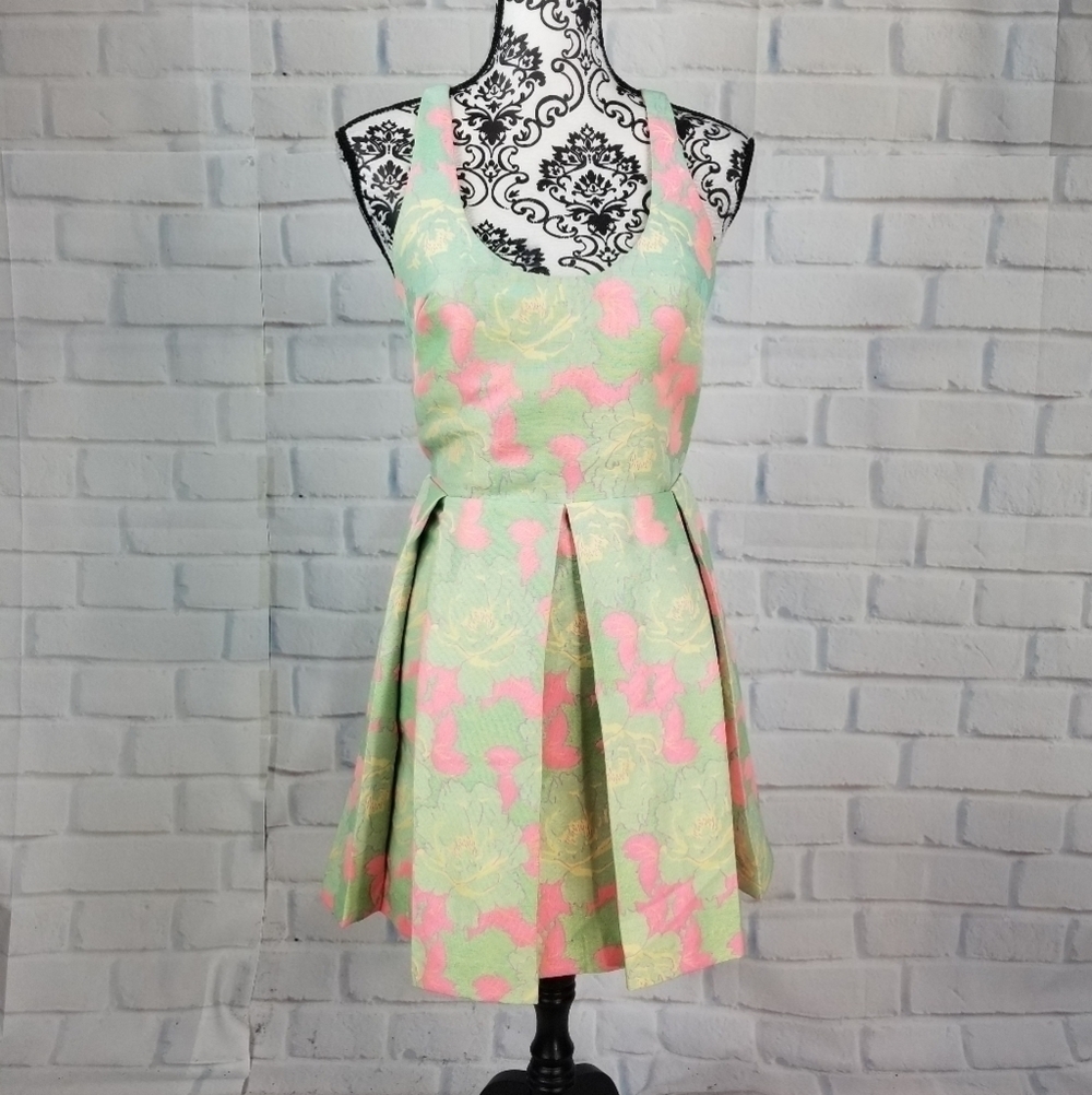 Dolce Vita size small floral print dress zip back